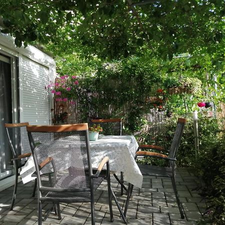 Apartment Golden Dreams Подстрана Екстериор снимка