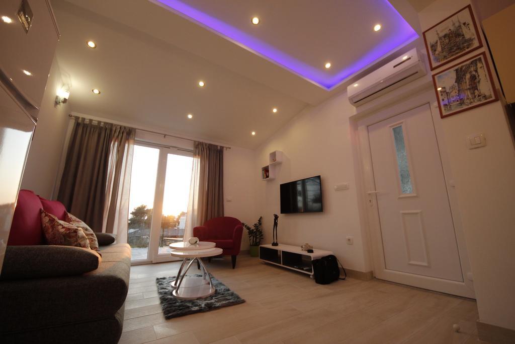 Apartment Golden Dreams Подстрана Екстериор снимка