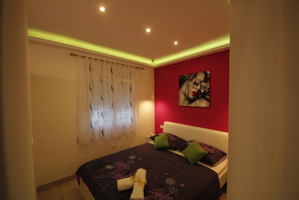 Apartment Golden Dreams Подстрана Екстериор снимка