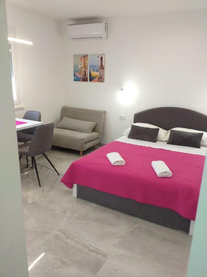 Apartment Golden Dreams Подстрана Екстериор снимка