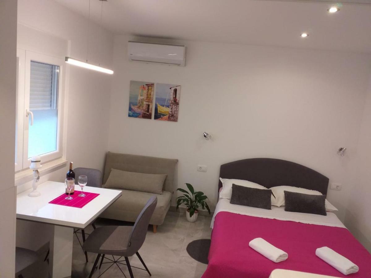 Apartment Golden Dreams Подстрана Екстериор снимка
