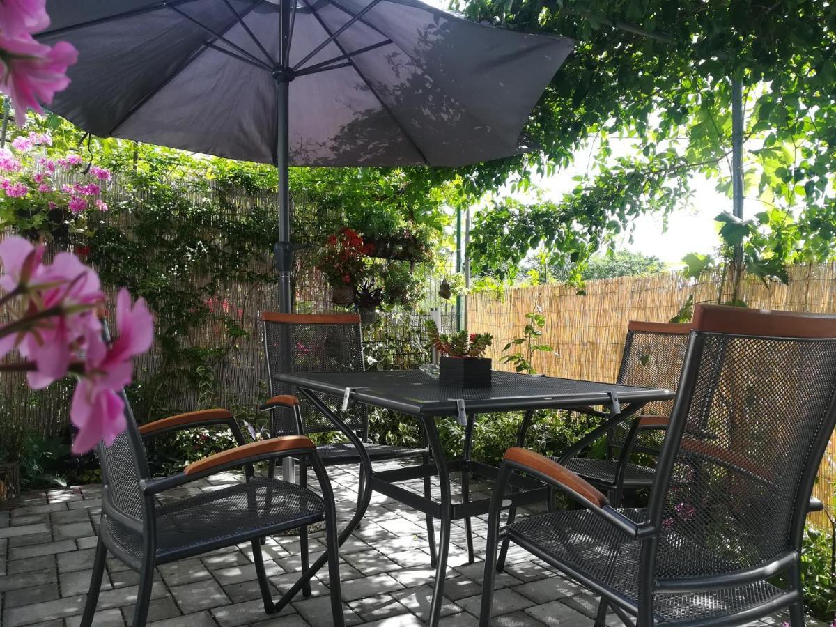 Apartment Golden Dreams Подстрана Екстериор снимка